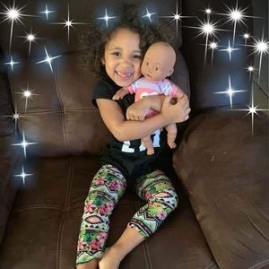 Meet your Posher, Johneshia